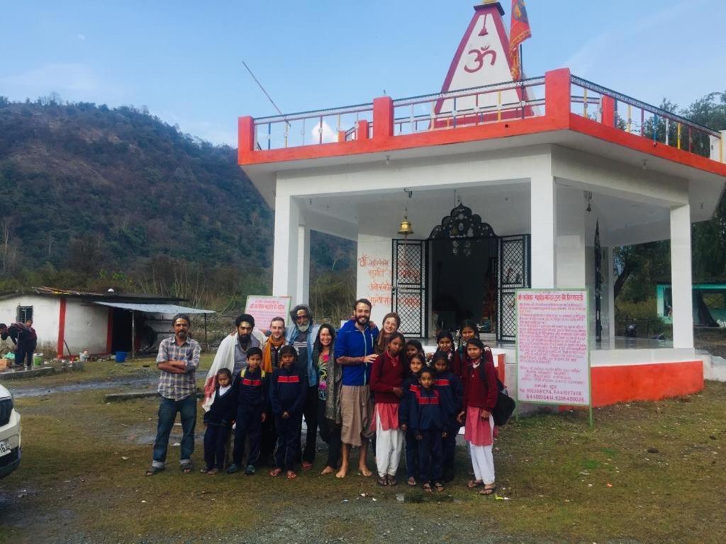 Tebaar Backpackers Rishīkesh Exterior foto